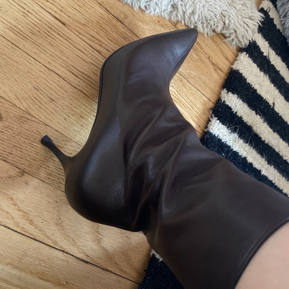 Gucci boots brown size 9